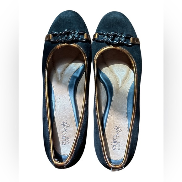 Sofft Eurosport Black suede heels with leopard trim and gun metal chain - Picture 6 of 7